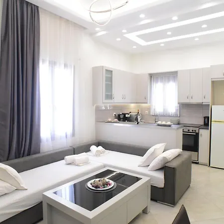In The Centre For 4 People Naxos City