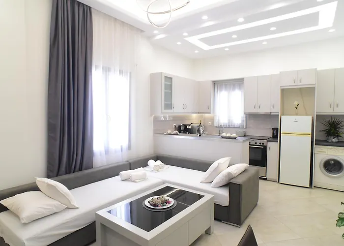 In The Centre For 4 People Naxos City