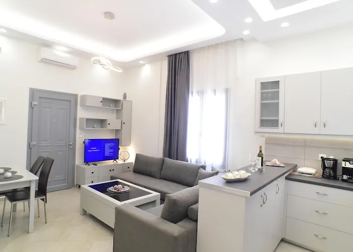 In The Centre For 4 People Naxos City